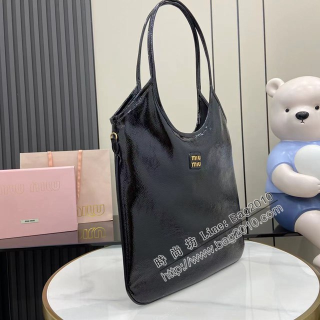 MIU MIU專櫃繆繆最新款Naplak油蠟漆皮革托特包 jh2902型號：5BG231